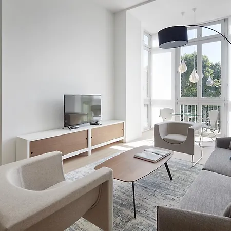 Apartment Moon River By Feelfree
