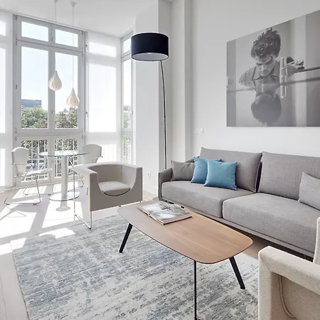 Apartment Moon River By Feelfree *