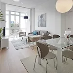 Apartment Moon River By Feelfree